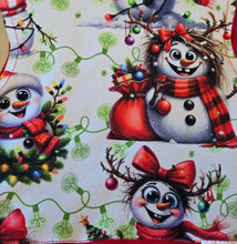 Load image into Gallery viewer, Red snowman