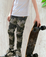 Load image into Gallery viewer, kids camo jogger pants
